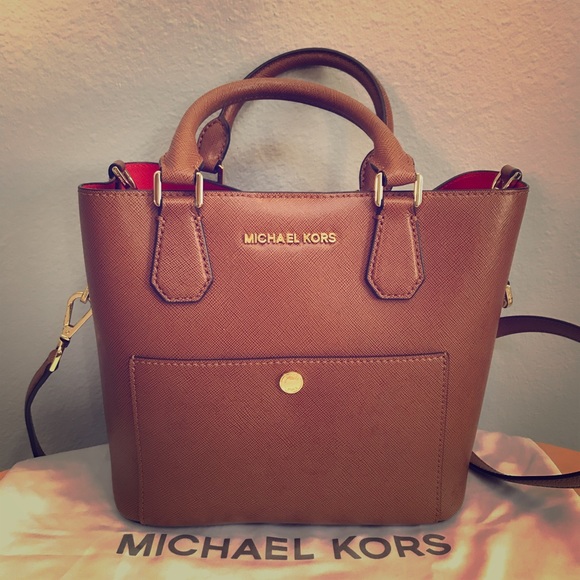 Michael Kors Handbags - Michael Kors purse bag
